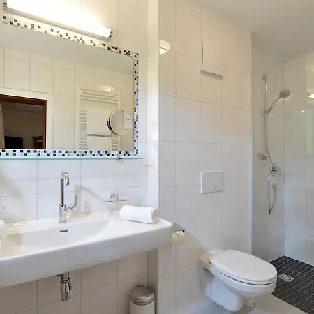 奎姆比切尔乡村酒店 *